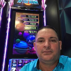 Meet your Posher, Jorge damian